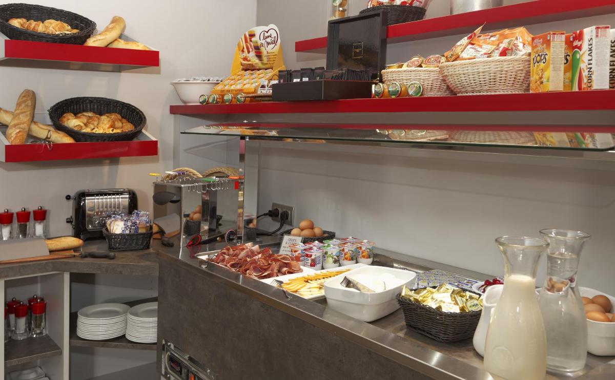 Nourriture dans l'hôtel ou à proximité