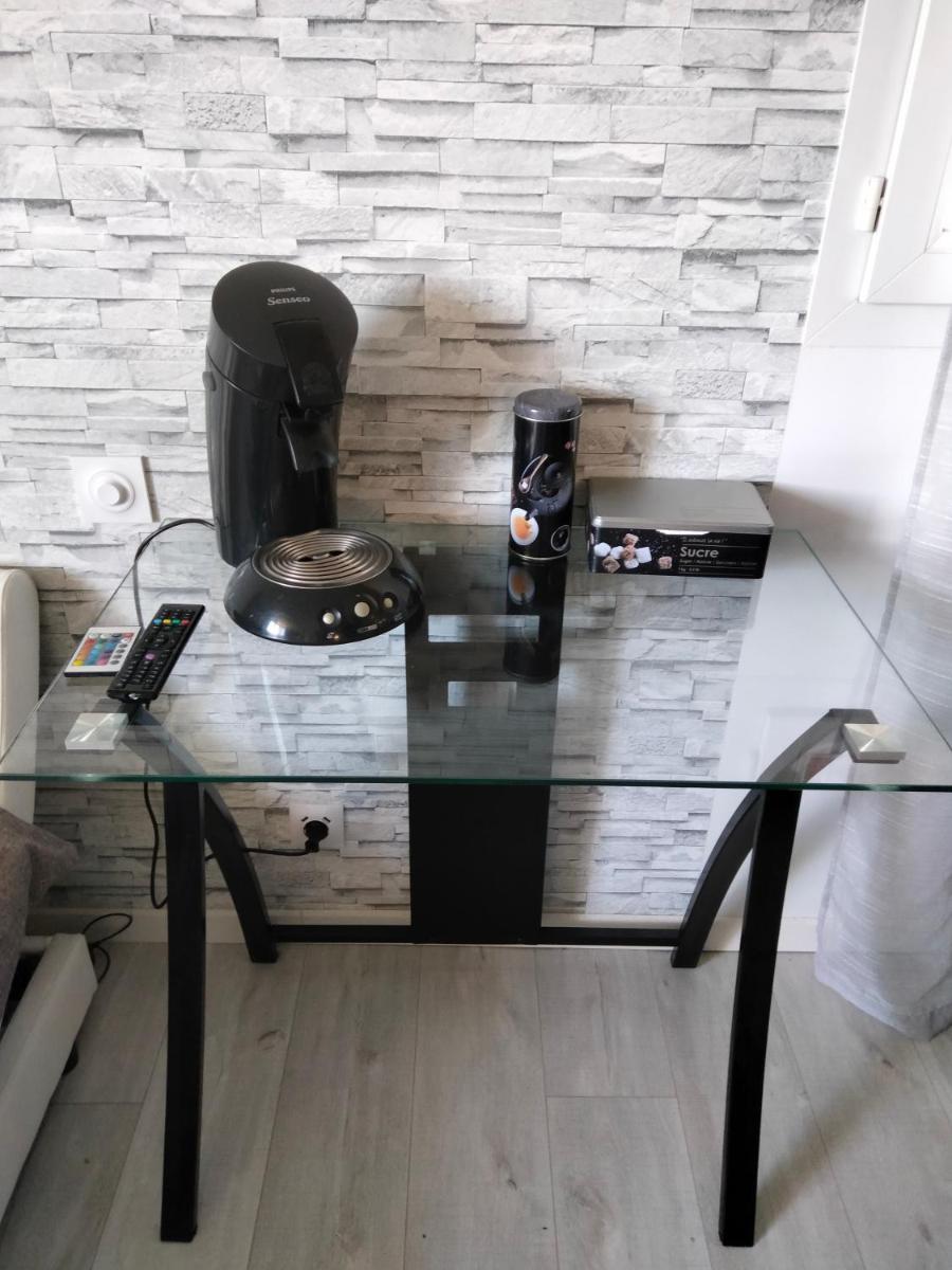 Petit studio moderne au bord du canal - Housity