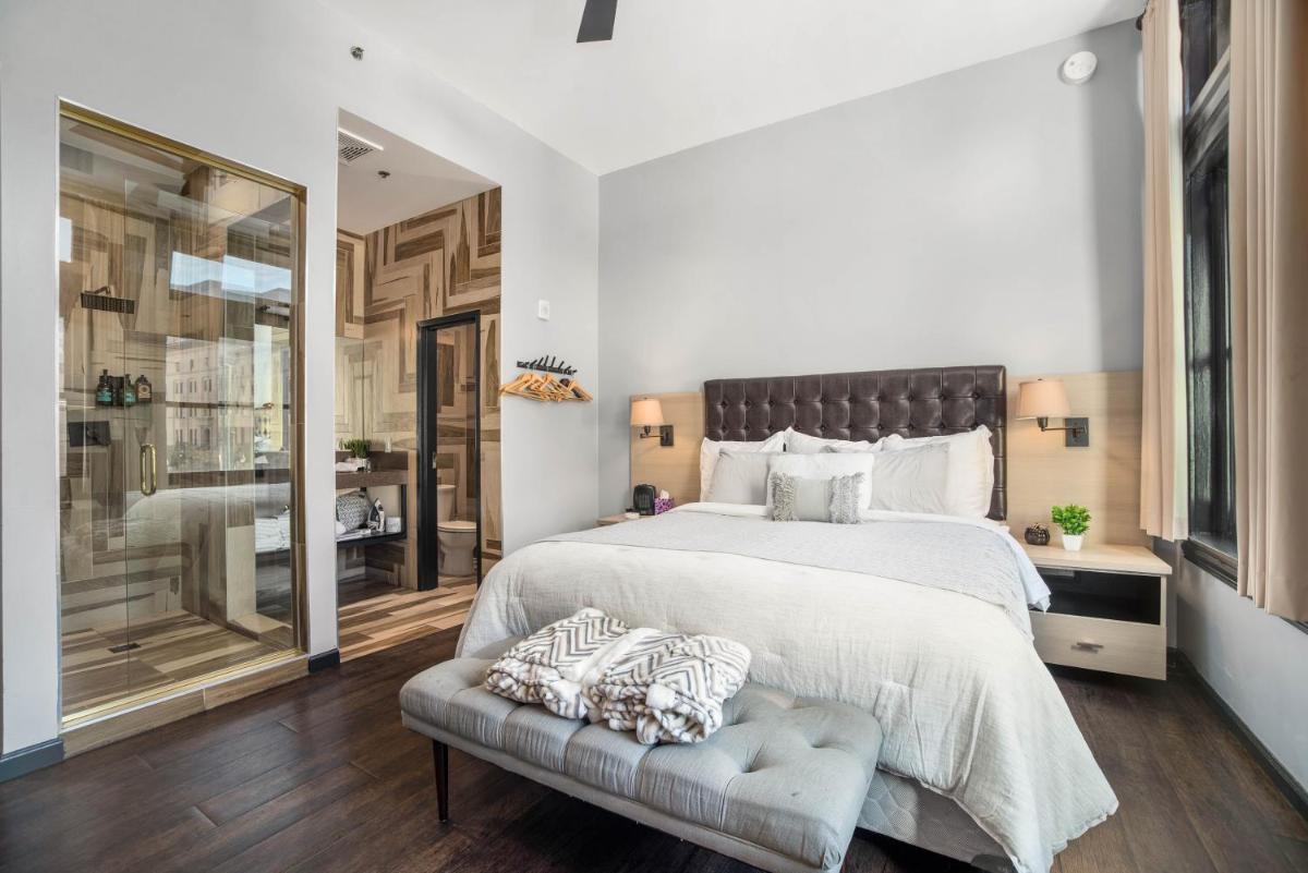 Good Hotels Downtown Denver - Housity