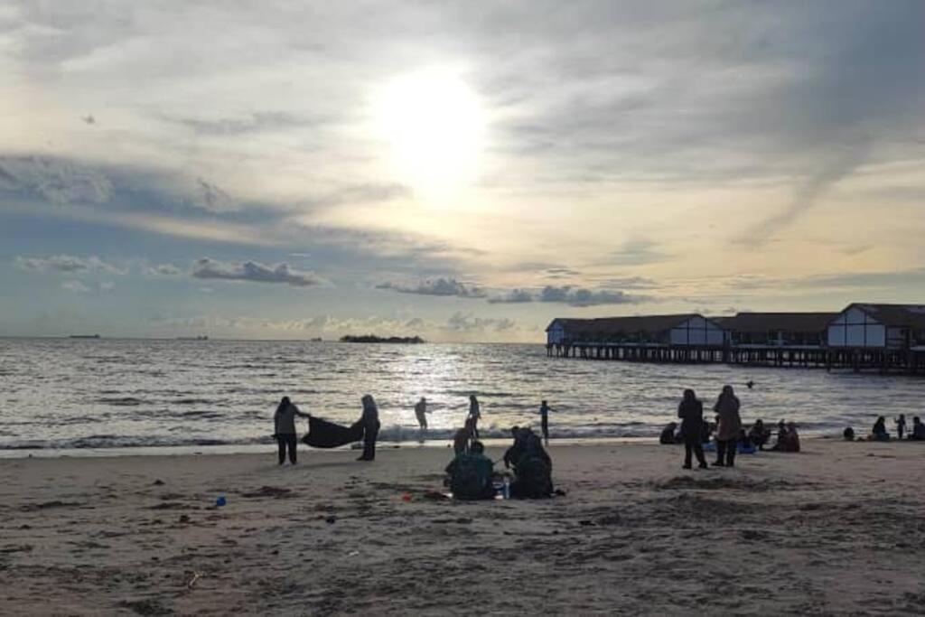 Glory Beach Resort Homestay PortDickson - Housity