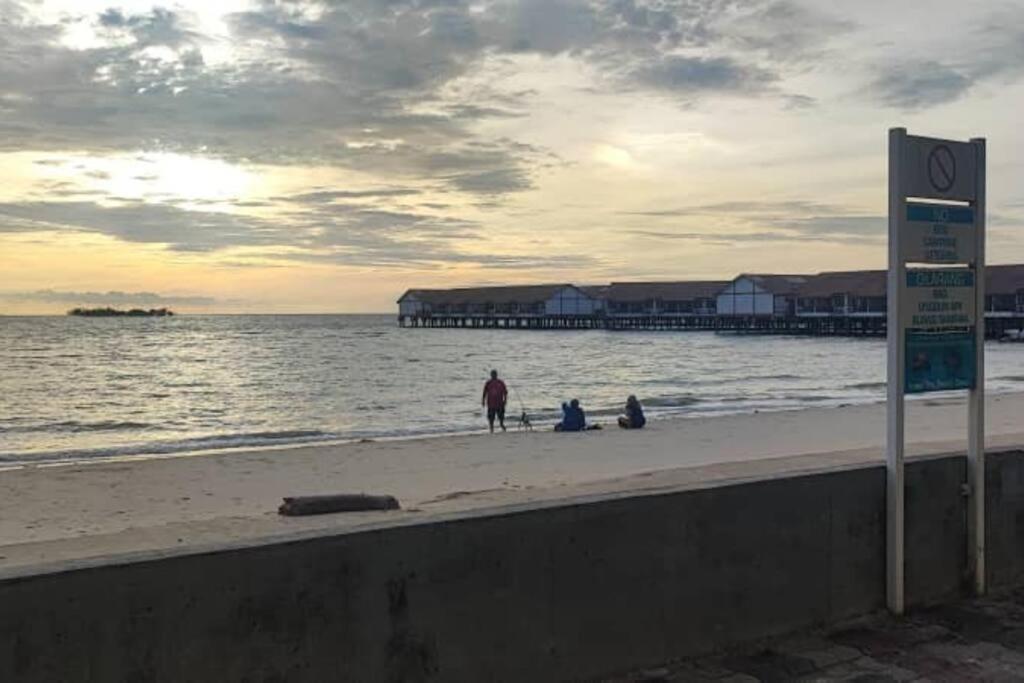 Glory Beach Resort Homestay PortDickson - Housity