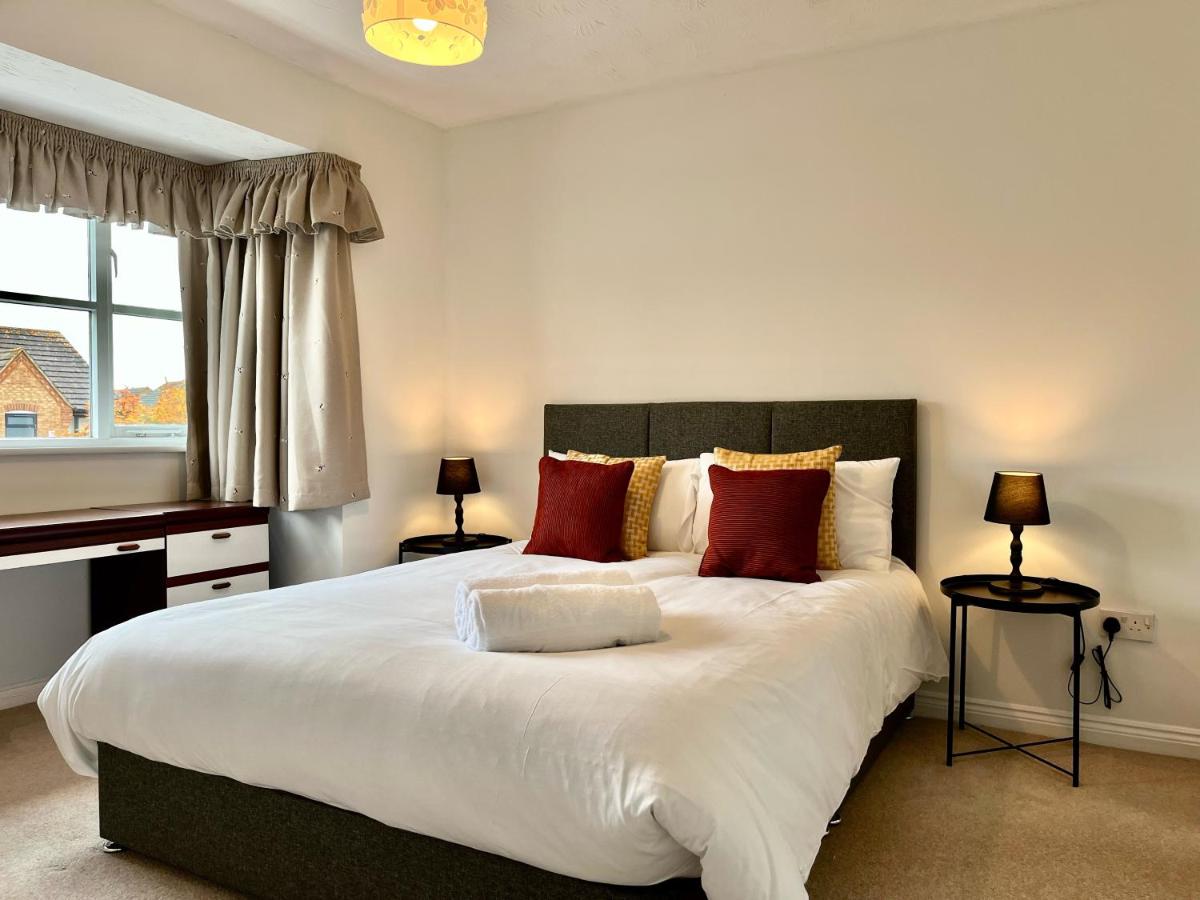 Detached 4 Bedroomed House in Milton Keynes - Housity