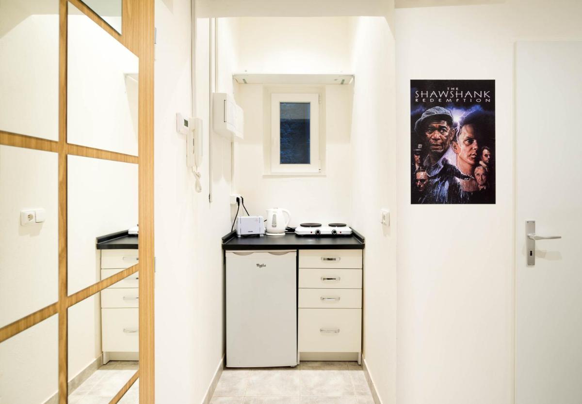 Prison Apartment - Get locked up in centre of Prague - Housity