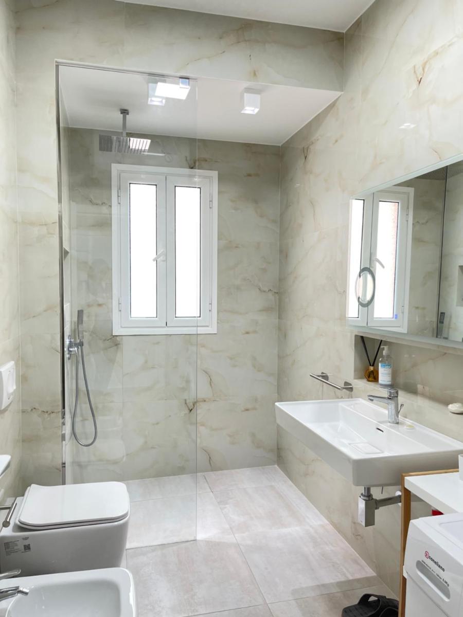 Lungomare Luxury Sea View Apartaments - Housity