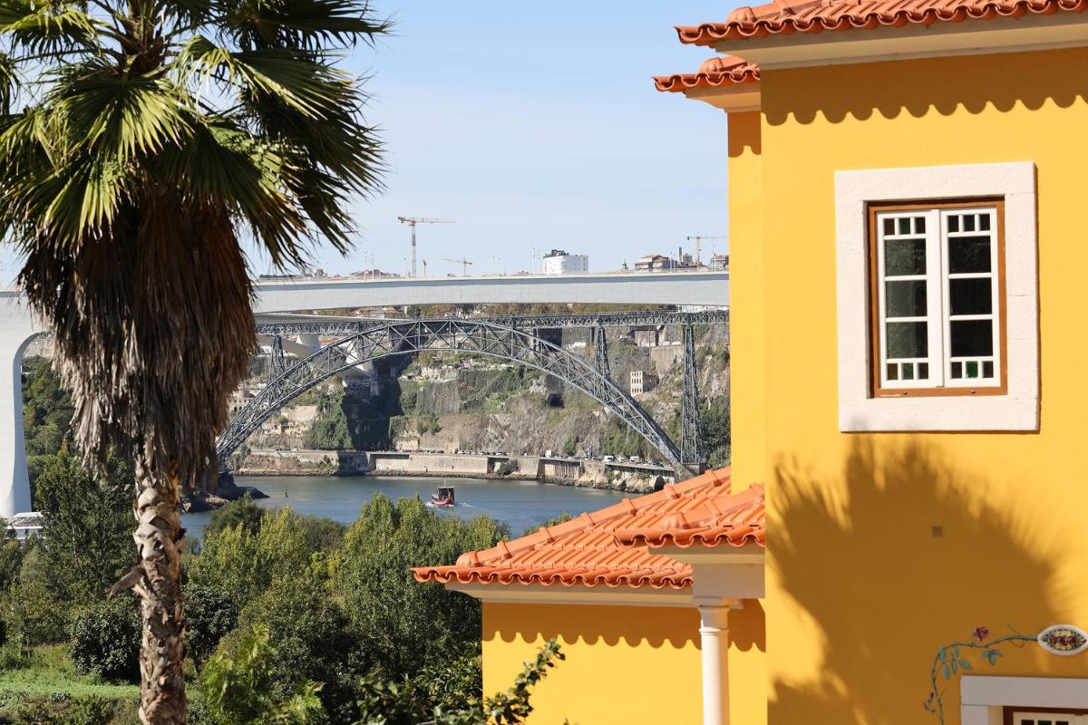 FLH Gaia Quinta de Sá - Country House - Housity