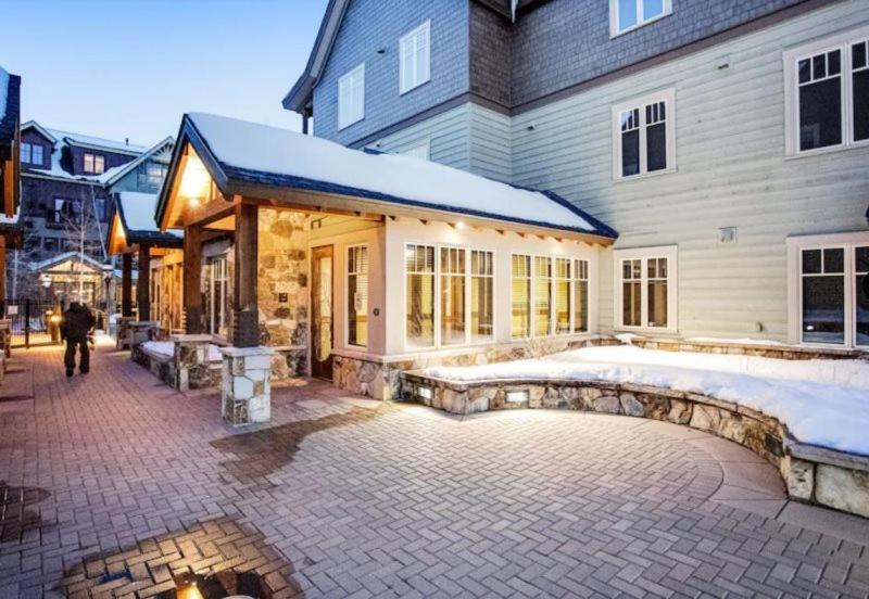 Luxury 2 Bedroom Breckenridge Vacation Rental With Stunning Mountain Views Just Steps From Historic Main Street - Housity