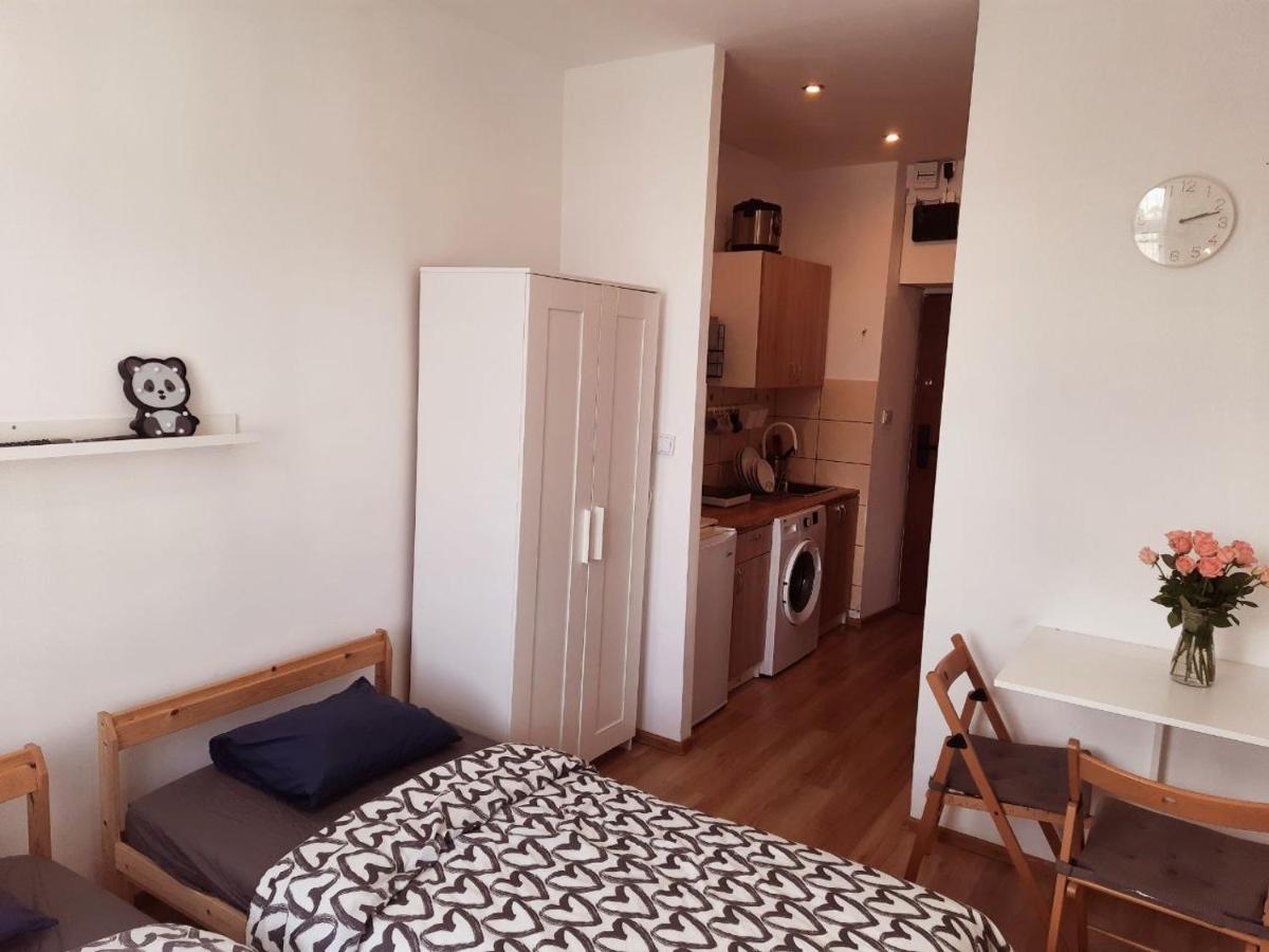 Sleep and Go Apartment - Free Parking - Housity