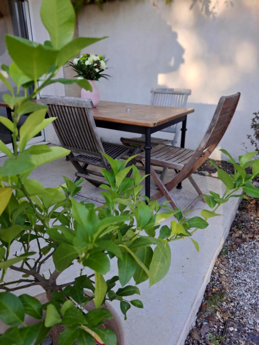 Le Côté Lub - Housity