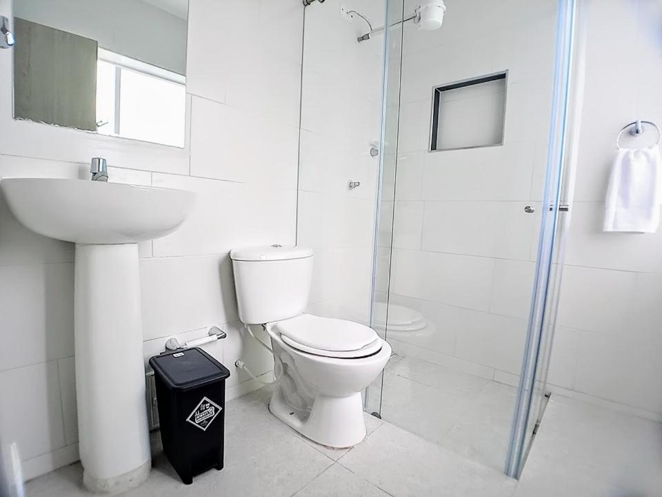 ApartaSuites Bogota ROMANNOTI - Housity
