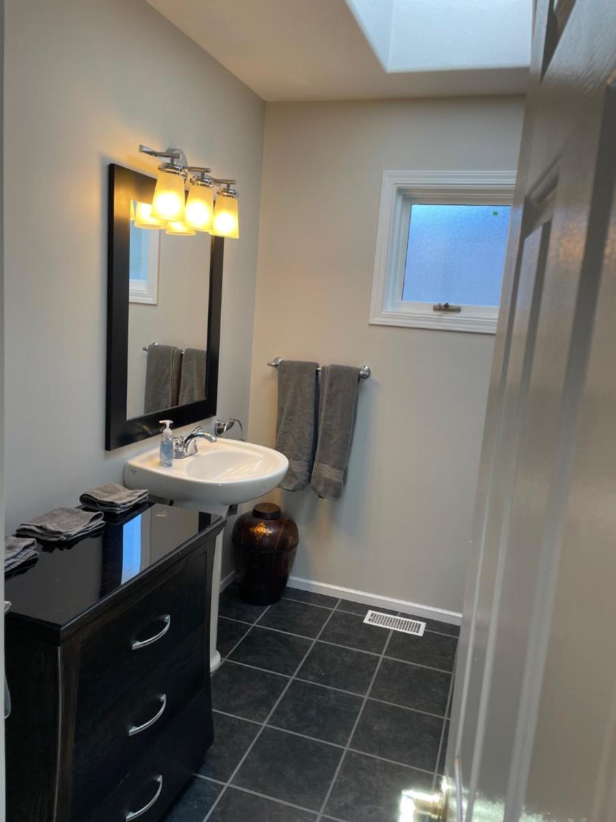 Blue View Family Getaway - Housity