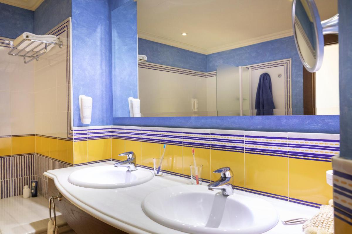 Un baño de TUI Blue Isla Cristina Palace - Adults Recommended
