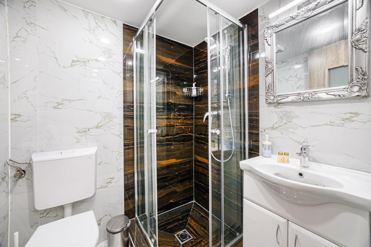 Gloria Downtown Apartments - Housity