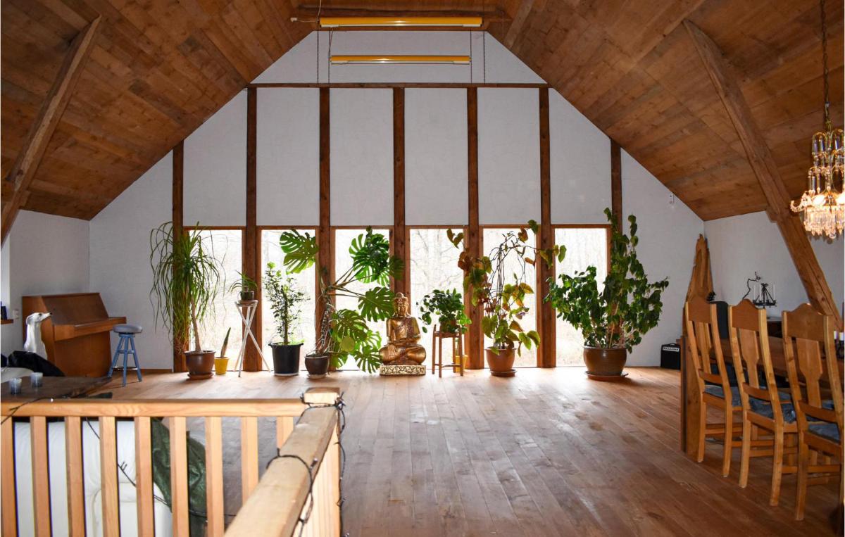 Lovely Home In Vinslöv With Sauna - Housity