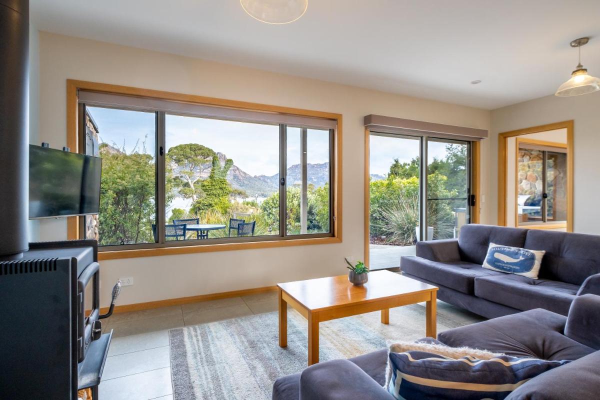 Freycinet Stone Studio 3 - Feldspar - Housity