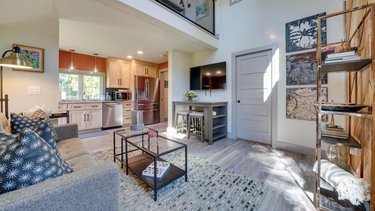 A newly built Tiny House in the center of Historic Kennett Square - Housity