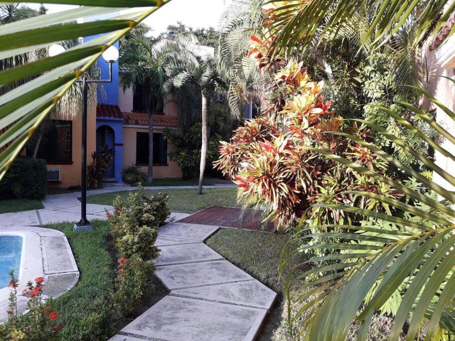 Cozy townhouse in great location - Housity