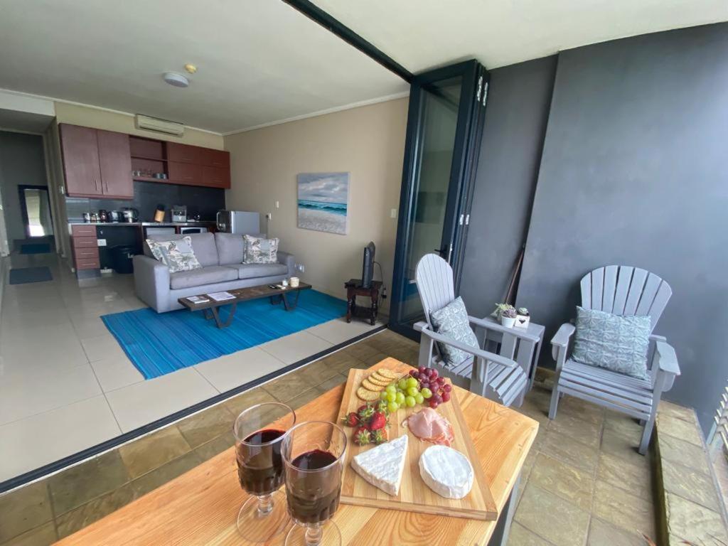 The Waves, 302 Quayside Point Waterfront - Housity