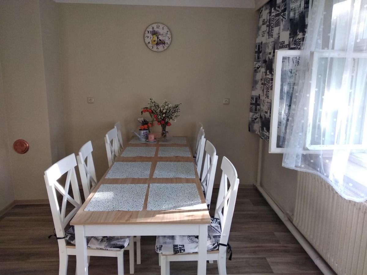U strýčka Příhody - Housity
