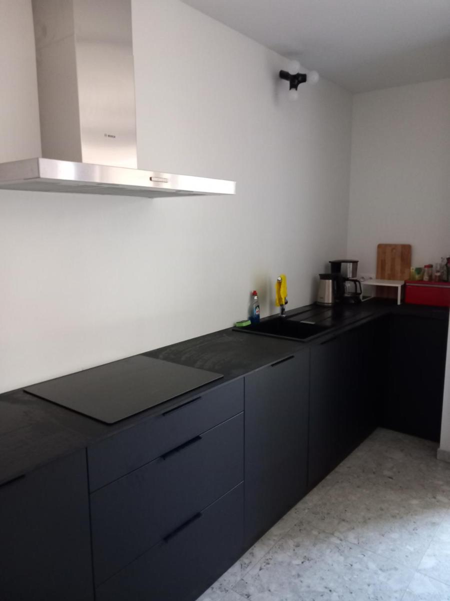 Studio near shopping K in K new bright and central - Hizvo