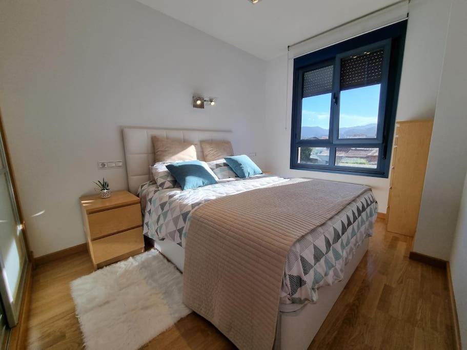 20A01 - Precioso apartamento con piscina y garaje - Housity
