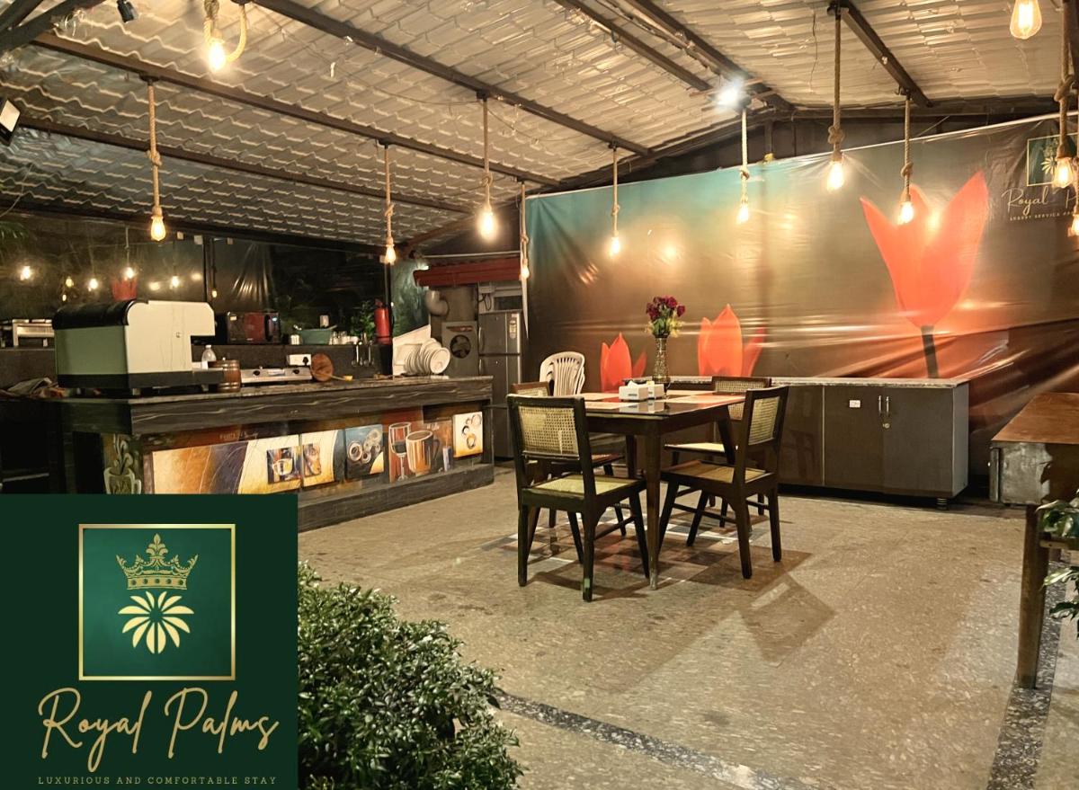 Royal Palms Luxury Service Apartment - Housity