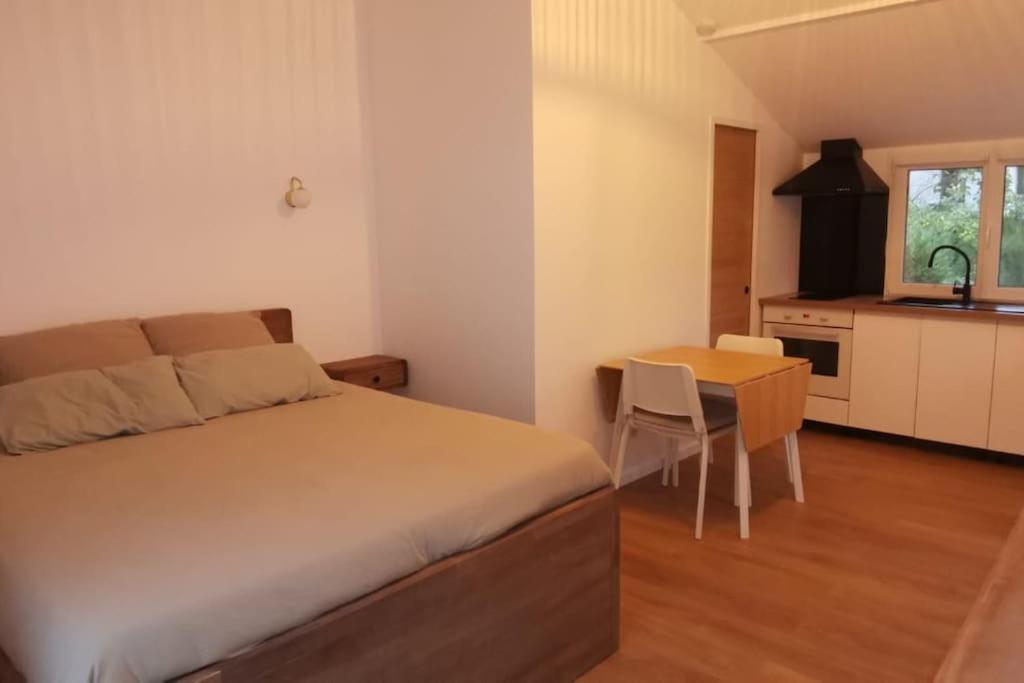 Au Bord de l'Oise - Housity