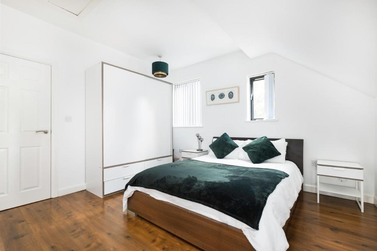 Meersbrook Luxury Duplex Apartment - Housity