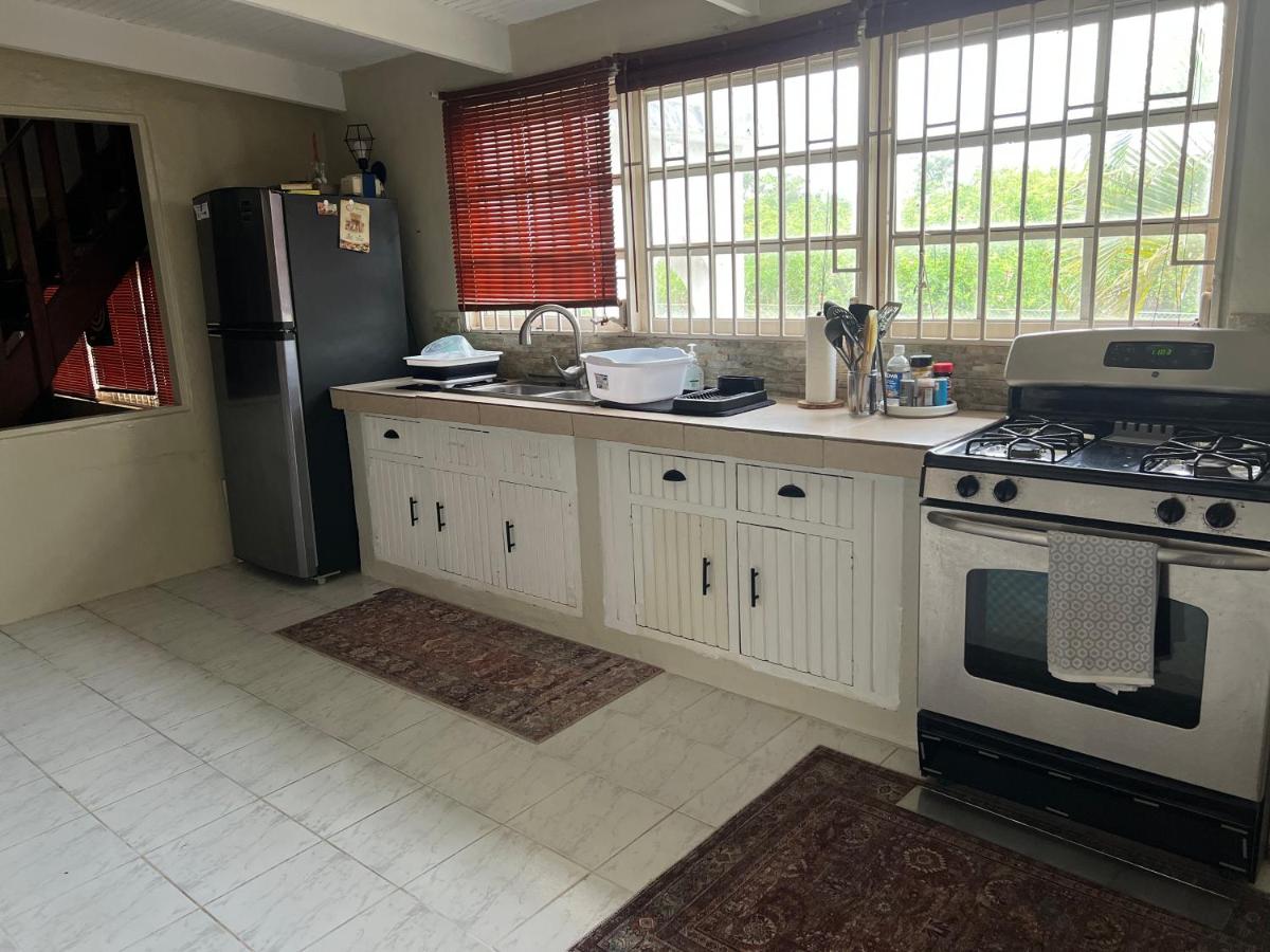 Casa Blanca Vacation Home - Housity