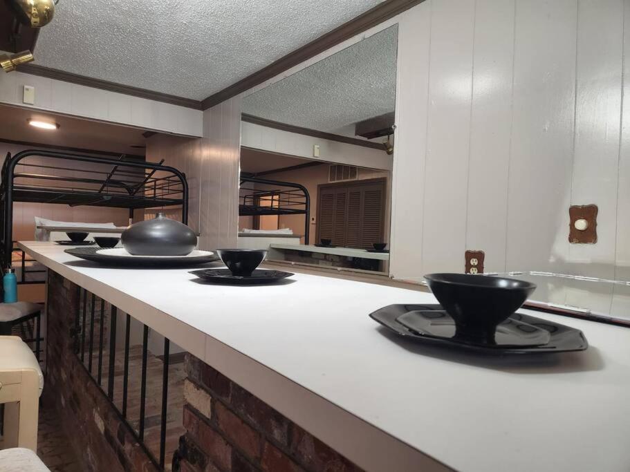 Chic Very Large Home Near Downtown Beale Street - Housity