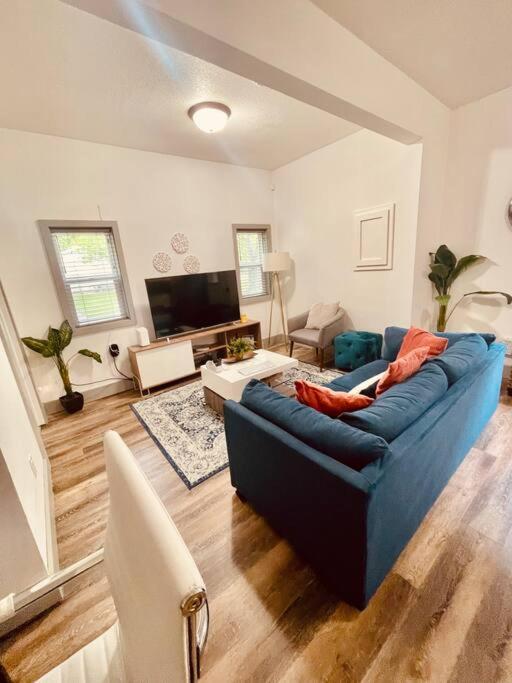 Cozy 3-bedroom home - Housity