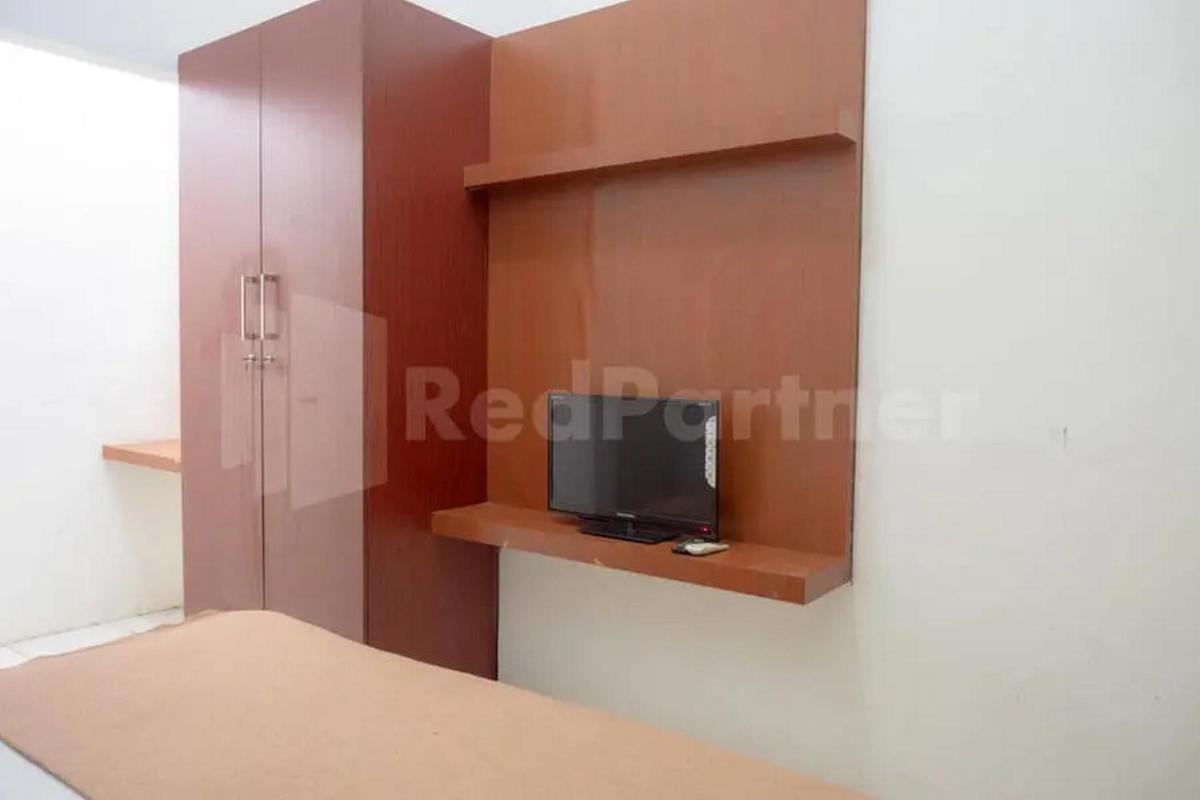 Homestay Babussalam Rungkut Mitra RedDoorz - Housity