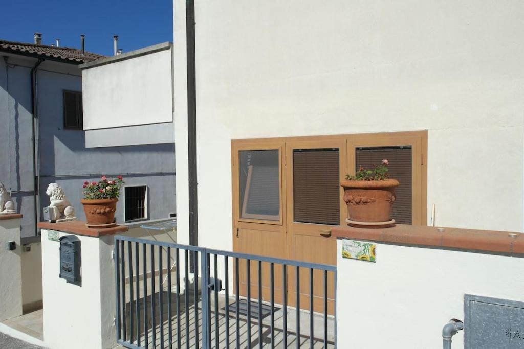 Two rooms on the Tuscan hills just 11 km from the sea price crisis - Housity