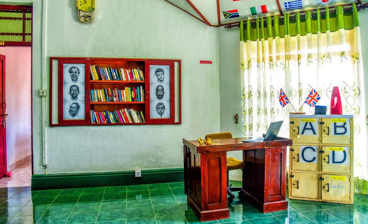Rock View Hostel Ella - Housity