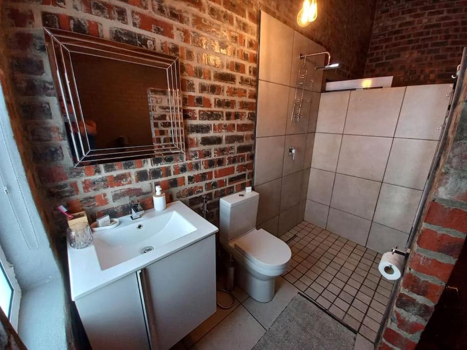 Superb two bed home oozing character and ambience. - Housity