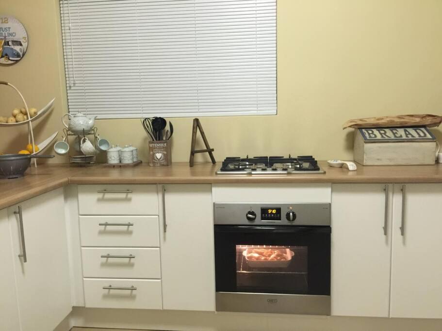 Grosvenor Cottage - Housity