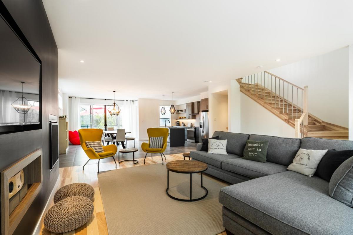 Le Memph Aigle spacious comfortable condo cottage eco friendly 3 bedrooms - hot tub & pool Memphrémagog Lake - Housity