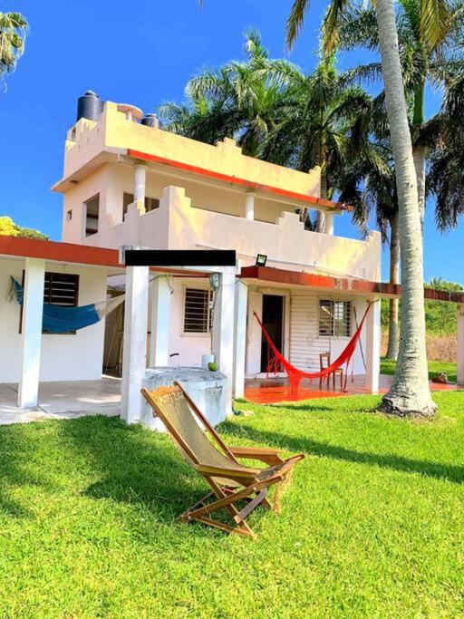 Linda casa En lago 5 min de playa Sueños de Arena - Housity