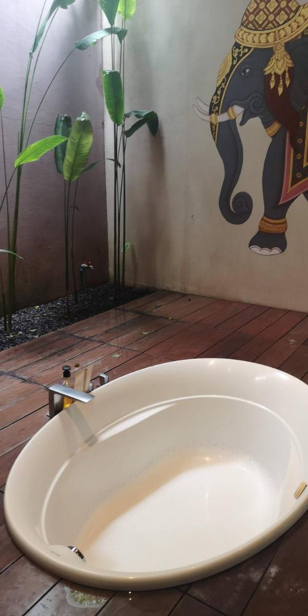 Room in Villa - This is a fantastic Honeymoon Exotic Villa 3 No Pet - Housity
