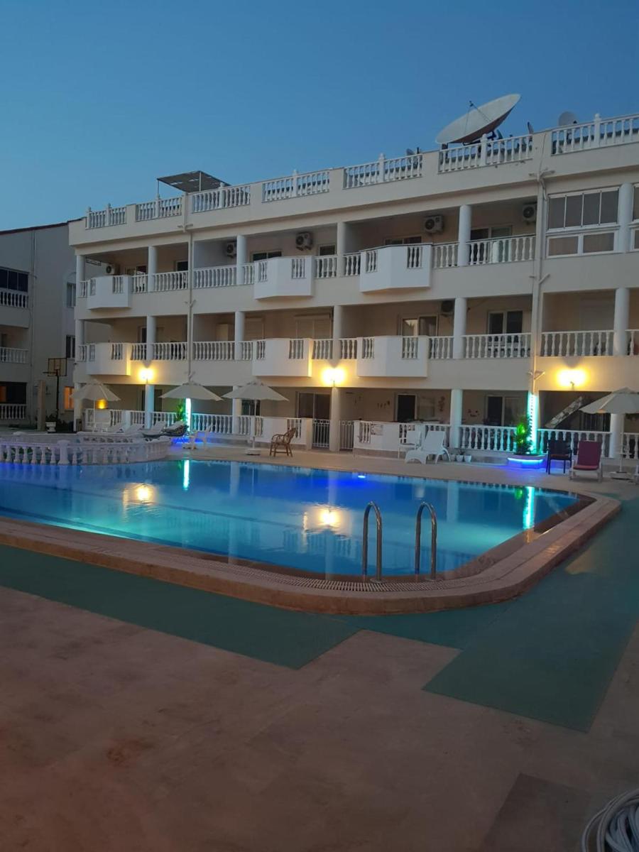Lovely 2-Bed Apartment three communal pool Didim - Housity