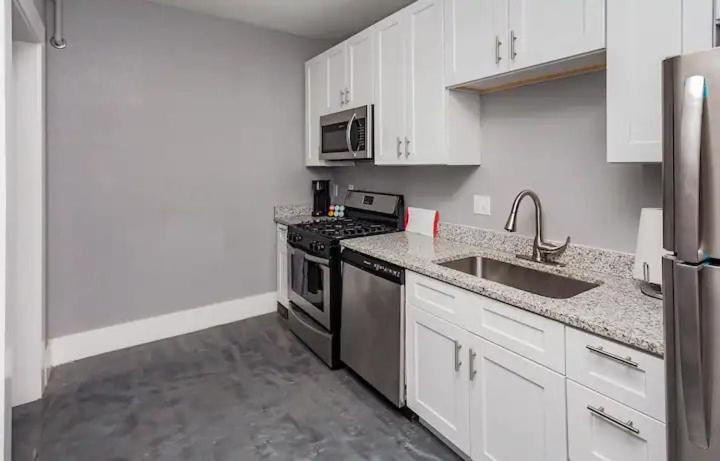 Perfect 2 bedroom Getaway near downtown - Housity
