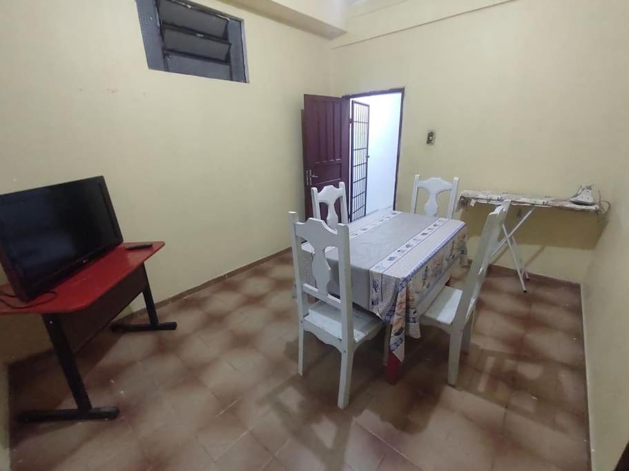 Apartamento ou Quitinete privativos - Housity