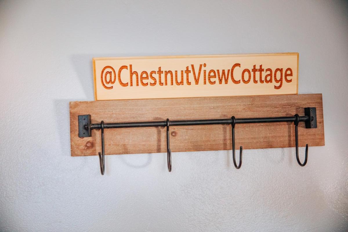 Chestnut View Cottage - 2BR, Private, Quiet, Professional Hosts, Smart TVs, Full Kitchen, and More! - Housity