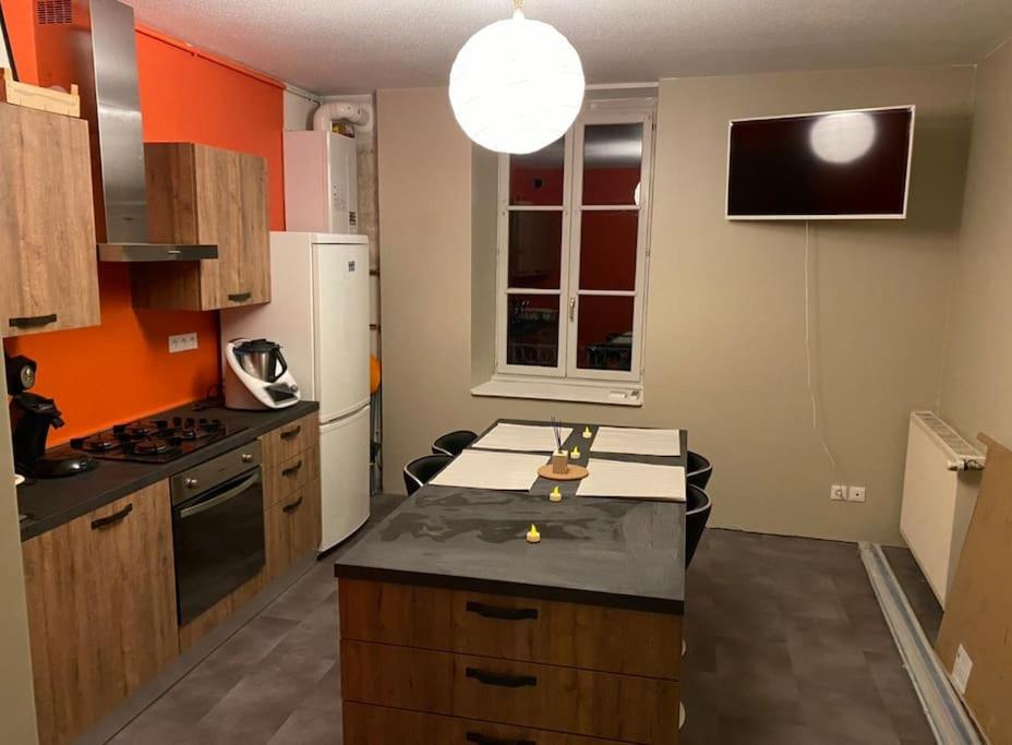 Détente au Centre-Ville - Lons-le-Saunier - Housity