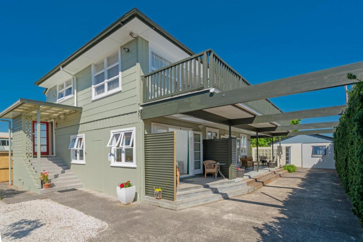 Rooftops Accommodation - Housity