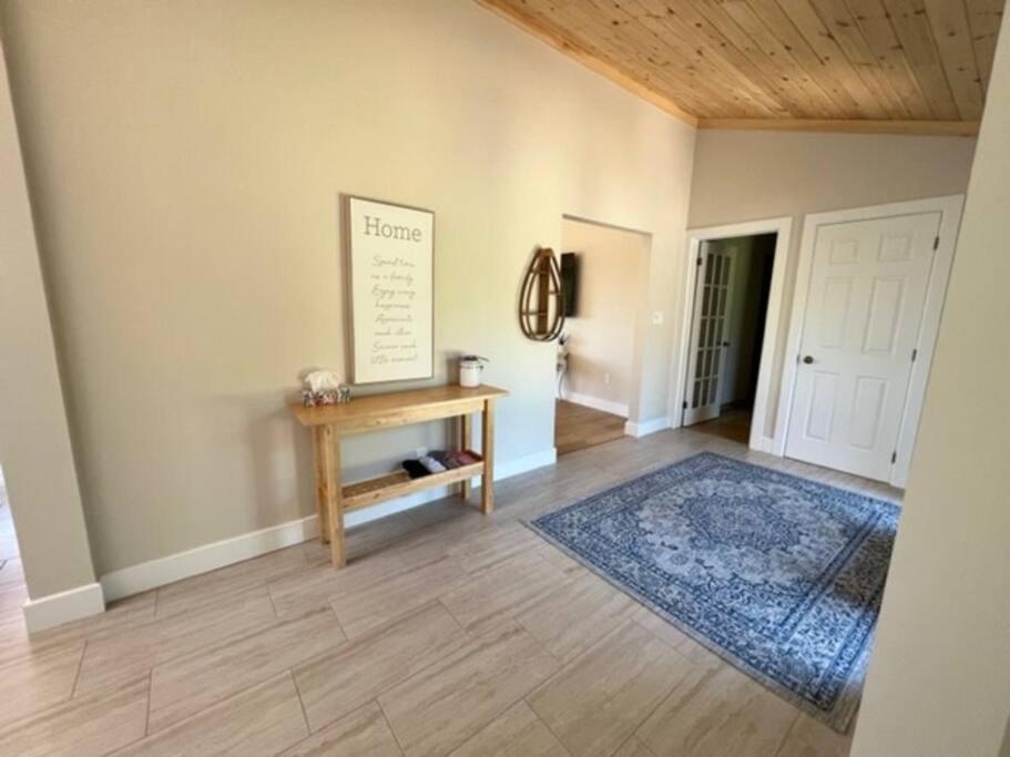 Lohi Lake House - Housity