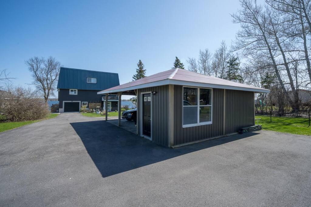 Grand Oasis Napanee - Housity