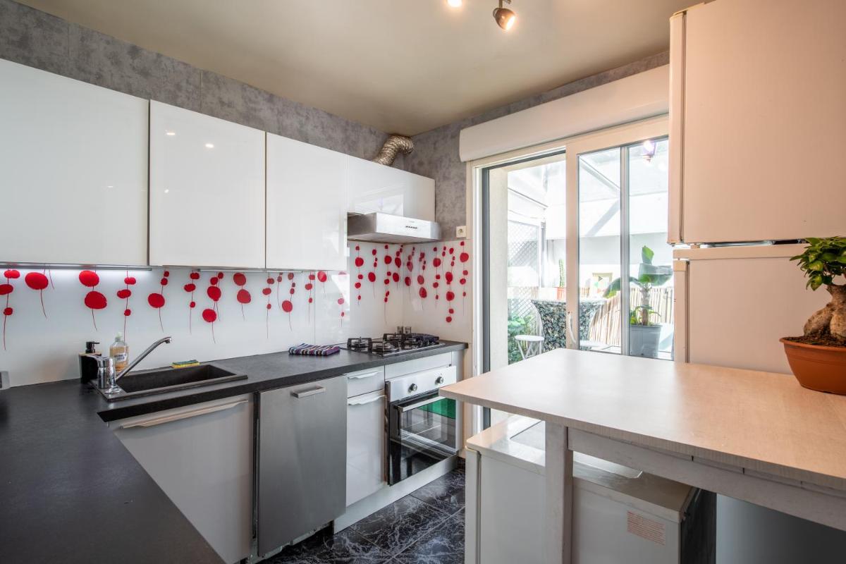 Villa 20 min de Paris avec spa, piscine chauffée et sauna - Housity