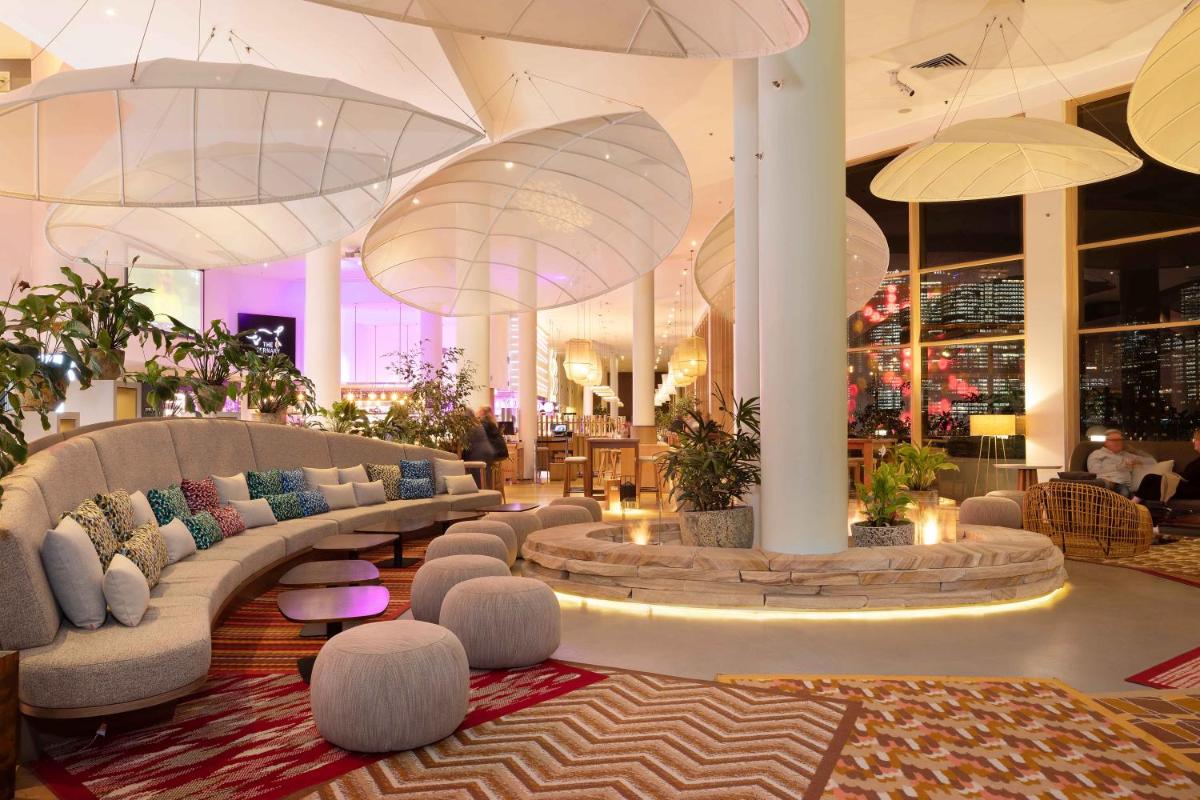 Novotel Sydney Darling Harbour - Housity