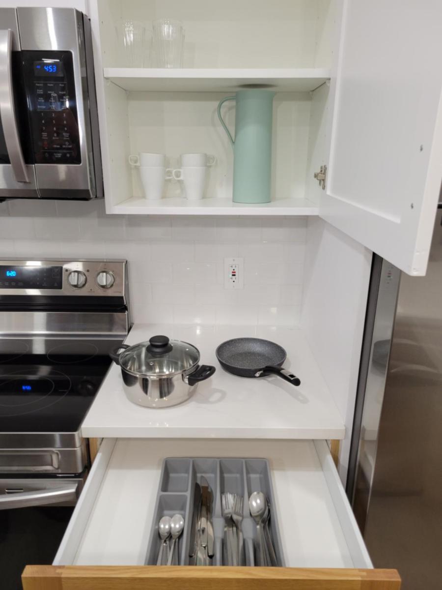 Spacious & Modern Apartment, close to Universities and Mountains - Housity