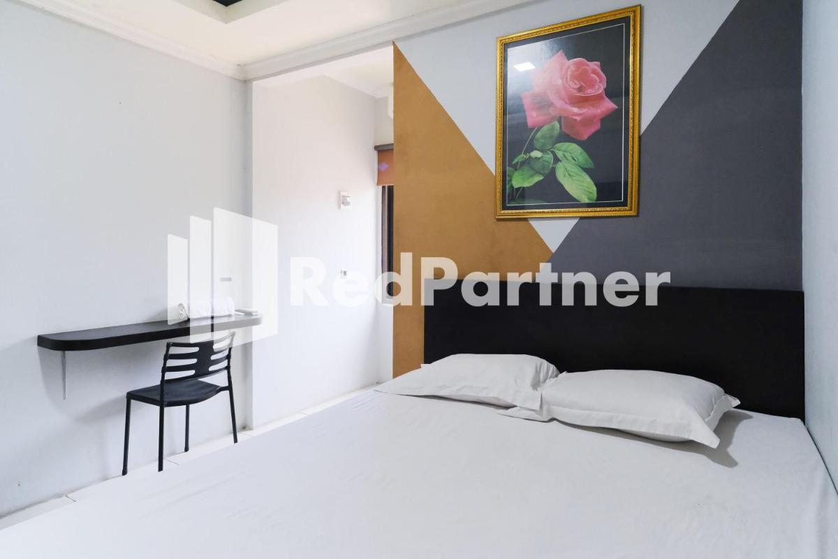 Dea Homestay Syariah RedPartner At Kertomenanggal Surabaya - Housity